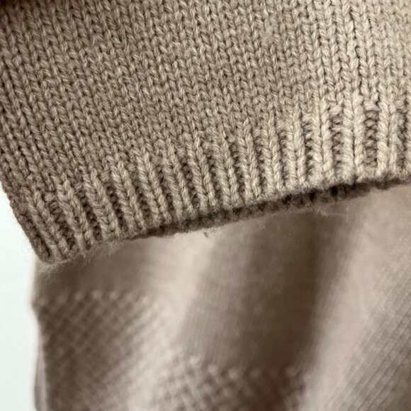 41 Hawthorn size Large Women’s sweater Knit Crochet - Picture 8 of 10